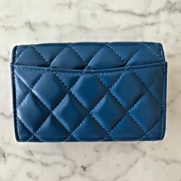 Chanel Leather Quilted Card Holder Wallet Blue teal w/box + reciept - Picture 4 of 9